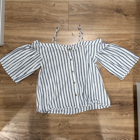 BP. Striped Off The Shoulder Women Top. Size Small. - Picture 7 of 7